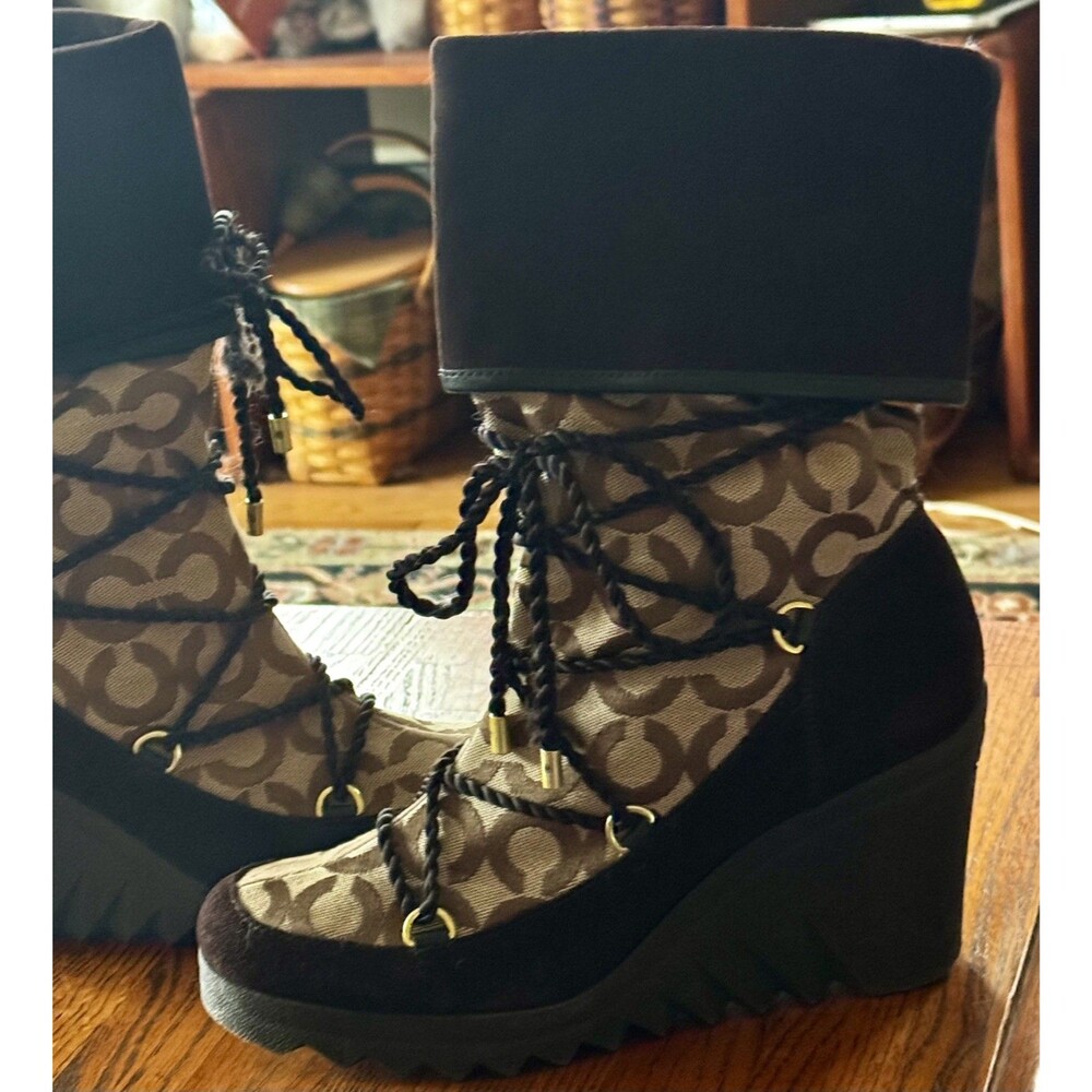 Coach Signature Logo Lace Up Wedge Winter Boots Brown Suede Canvas Women's 8M